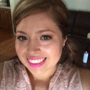 Meet your Posher, Esperanza